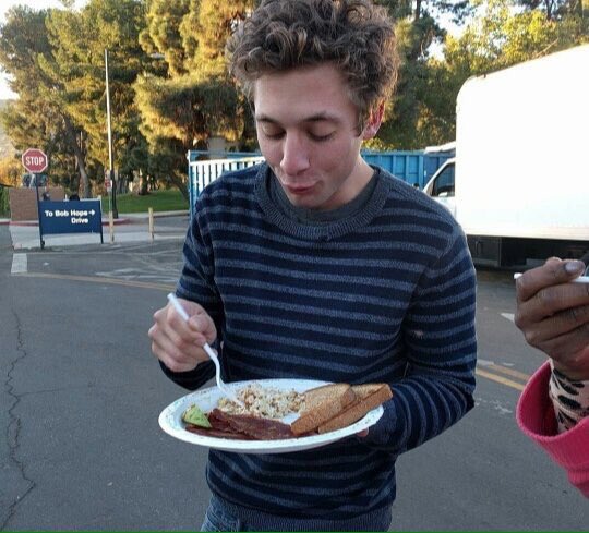 SHAMELESSFR_'s tweet photo. Le cast sur le tournage. #Shameless https://t.co/IODsQiPA0u