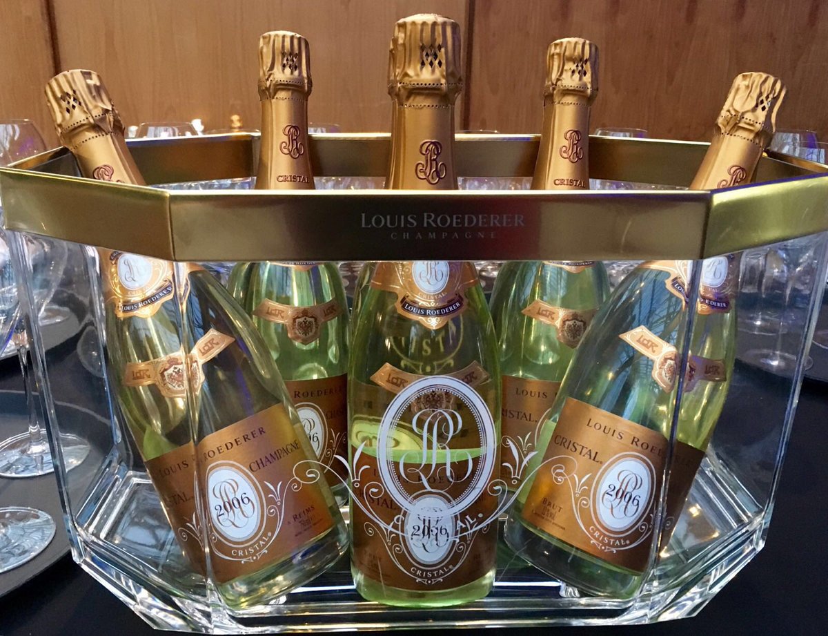 champagne_week's tweet photo. We wish every week could be #ChampagneWeek... RT if you agree!🍾 😍 https://t.co/8AaLM5VQ4L