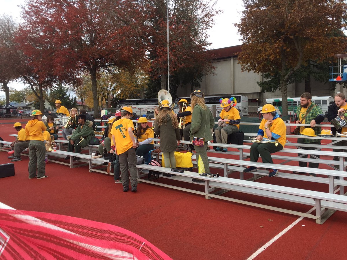 realJBMathers's tweet photo. Bands here! #MarchingLumberjacks #GoJacks https://t.co/ltnLiFD61O