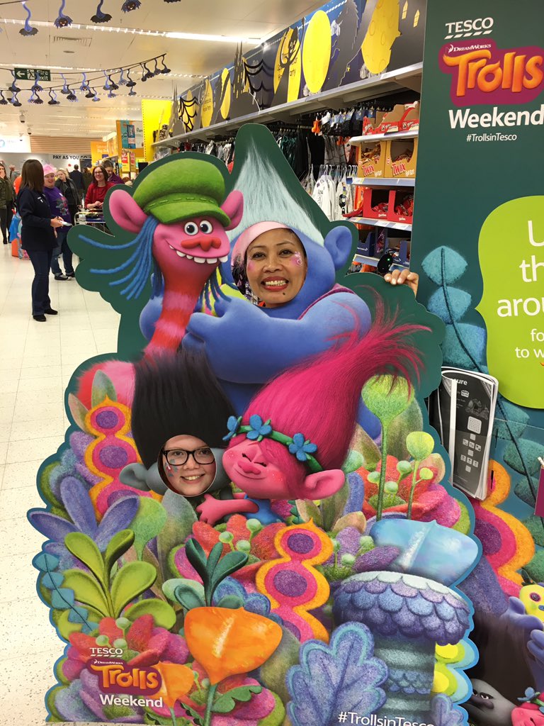 Pink_Princess15's tweet photo. Had a great day 1 of Trolls Weekend at Tesco. Ready to do it all again tomorrow #trollsintesco #perthextra https://t.co/WLGpHLtCrn