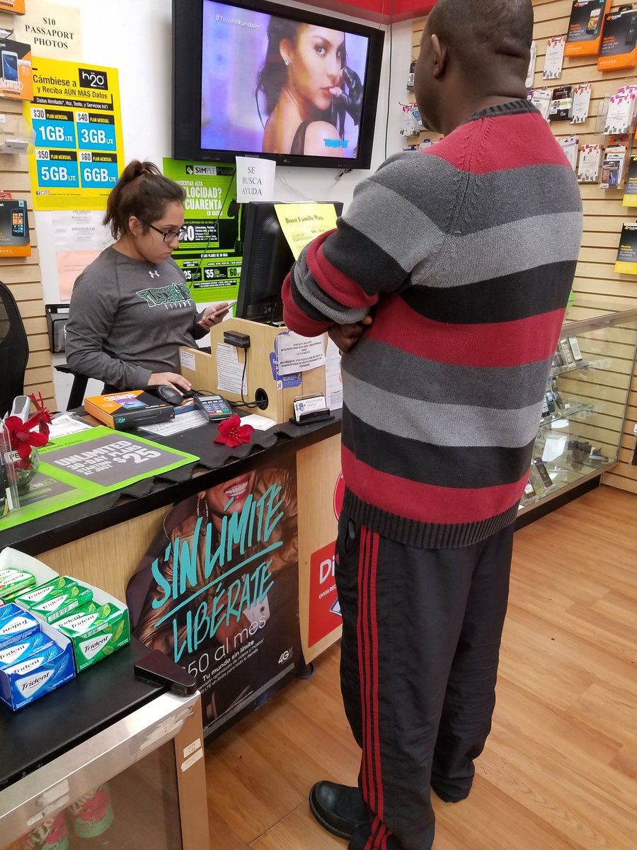 New line at Cell Phone Depot @TjonesSprint <a href="/Allin_SPG/">Bryan</a> @Mitchell_Boost @SPG_Josandy @Kedez_SPG @BillGSPG_DC @BkHedl1 @spgwmd