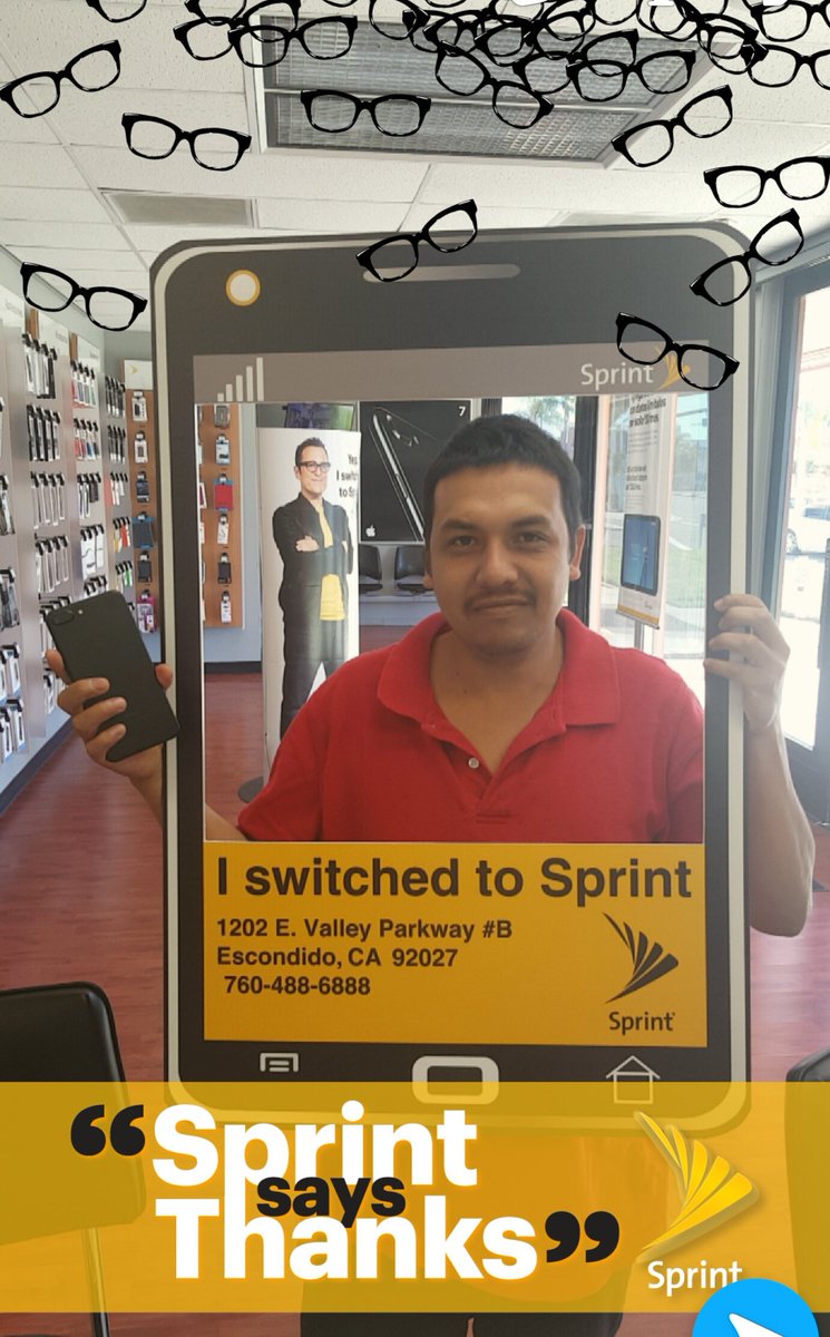 Happy customer with his brand new iphone 7 plus #sprintsaythanks
<a href="/amatti12/">Samira Sam</a> @BernardArabo <a href="/DannyIsho/">Danny Isho</a>
