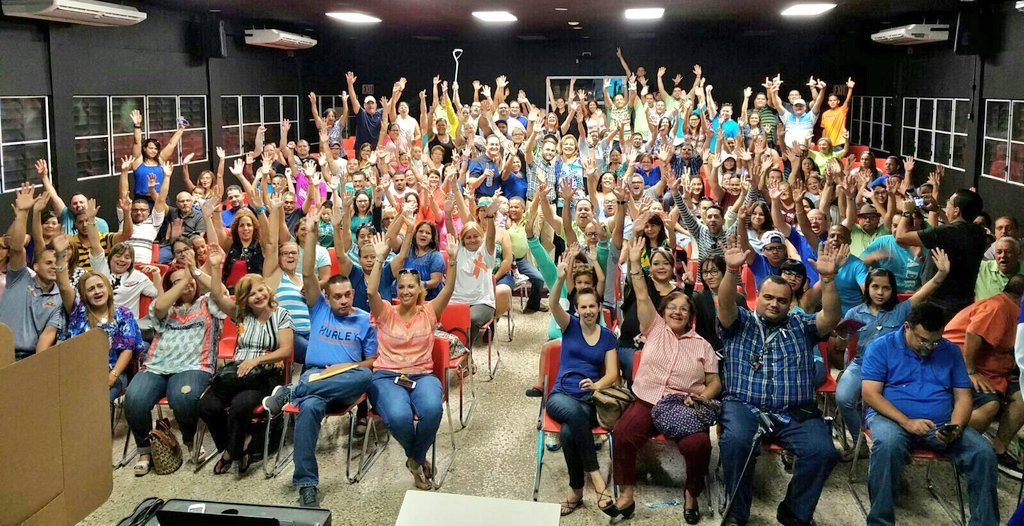 vtorres2016's tweet photo. Taller de Funcionarios con #LuigiTorres próximo Alcalde de #Yauco #SomosUnEquipo #GarantizaTuFuturo #HoySomosMas #JuntosPodemos #Víctor2016 https://t.co/Q8fxhgkr7T