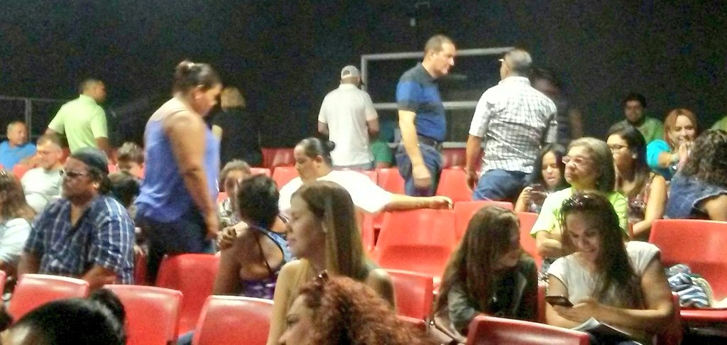 vtorres2016's tweet photo. Taller de Funcionarios con #LuigiTorres próximo Alcalde de #Yauco #SomosUnEquipo #GarantizaTuFuturo #HoySomosMas #JuntosPodemos #Víctor2016 https://t.co/Q8fxhgkr7T