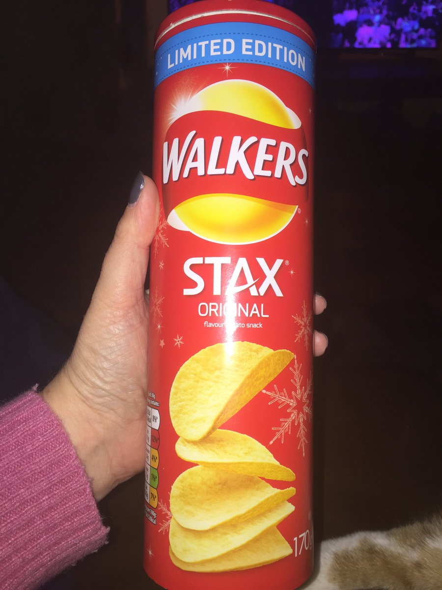 AuntyCake's tweet photo. @walkers_crisps Delicious! Great new product! Will they be available in prawn cocktail? #please! https://t.co/6vVrkB5aSi