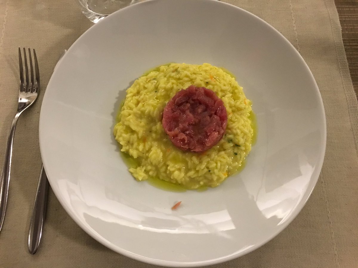 wa7son's tweet photo. I only have my food raw - but with plenty of Italian olive oil ๐ #nodejsit2016 https://t.co/fnzS8EnoK9