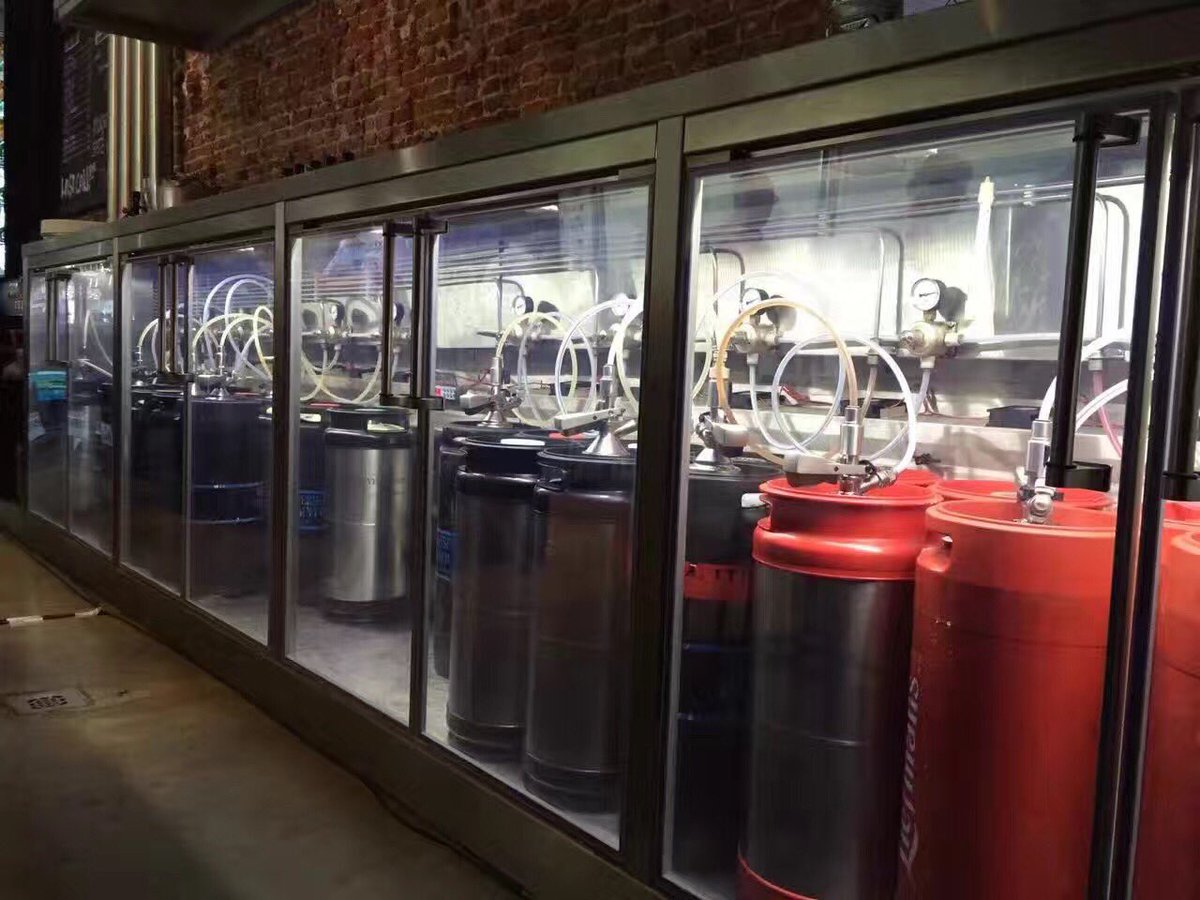 UnitedPhoenix's tweet photo. Draught beer bar in Southern China https://t.co/p9qCpUelDC