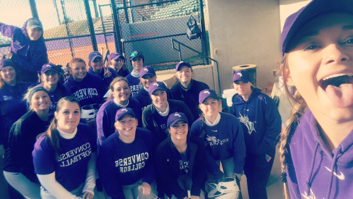 Shelllbyyyyyy's tweet photo. @ConverseSftball #Wassupp https://t.co/wgfBNwKVc2