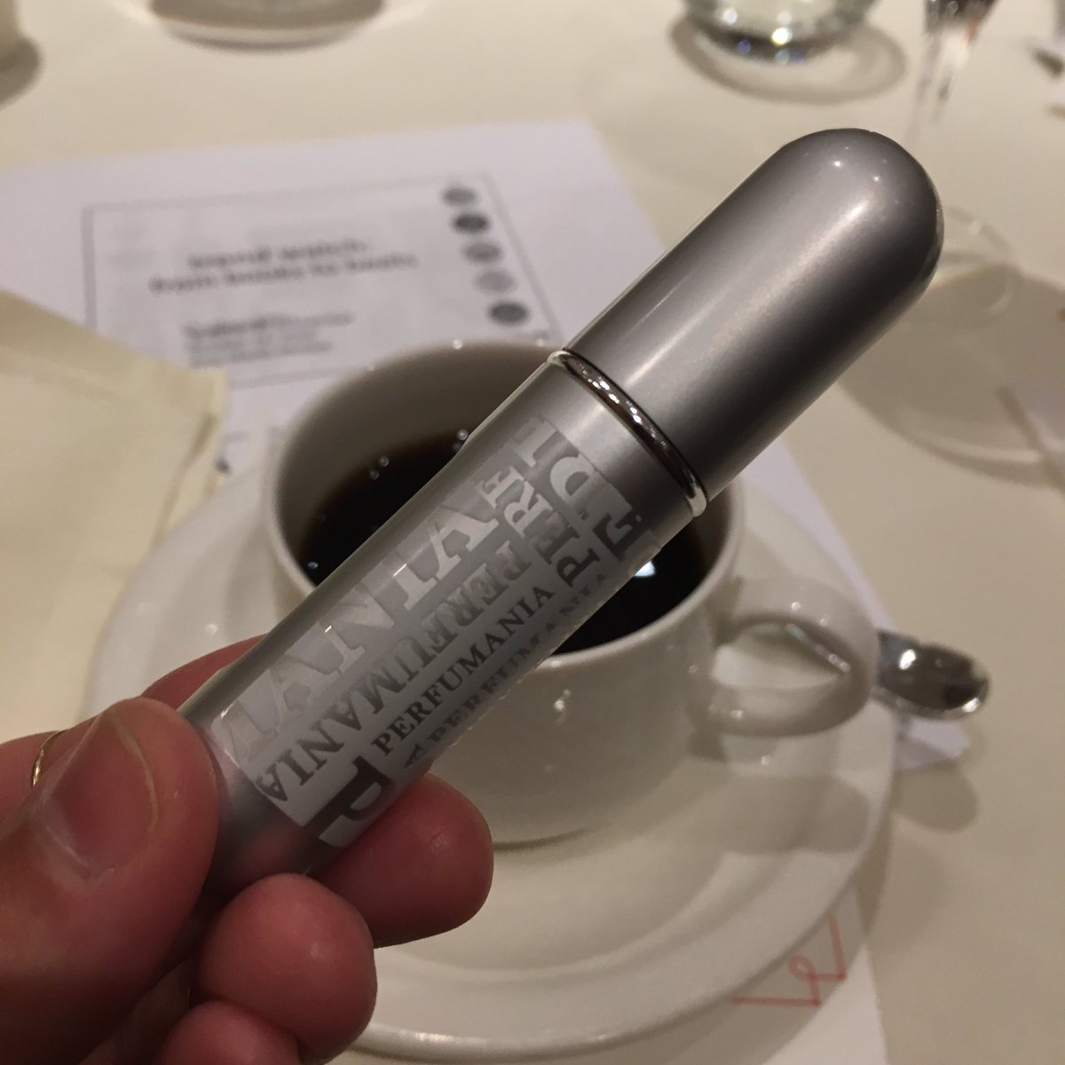 coolcookstyle's tweet photo. Omg we get to fill our @Perfumania #travolos with anything on the lunch table! 😍😍😍😍 #sniffafallball2016 https://t.co/0LHJb6HcHc
