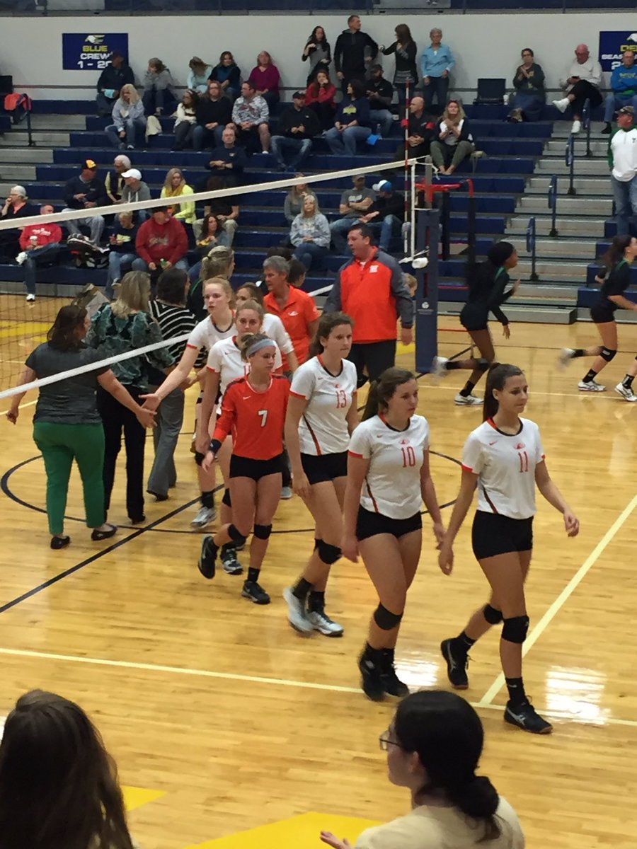 srmorphew's tweet photo. Gonna miss this...thanks for the memories girls! #Huskypride https://t.co/AsWUlfZ2IH