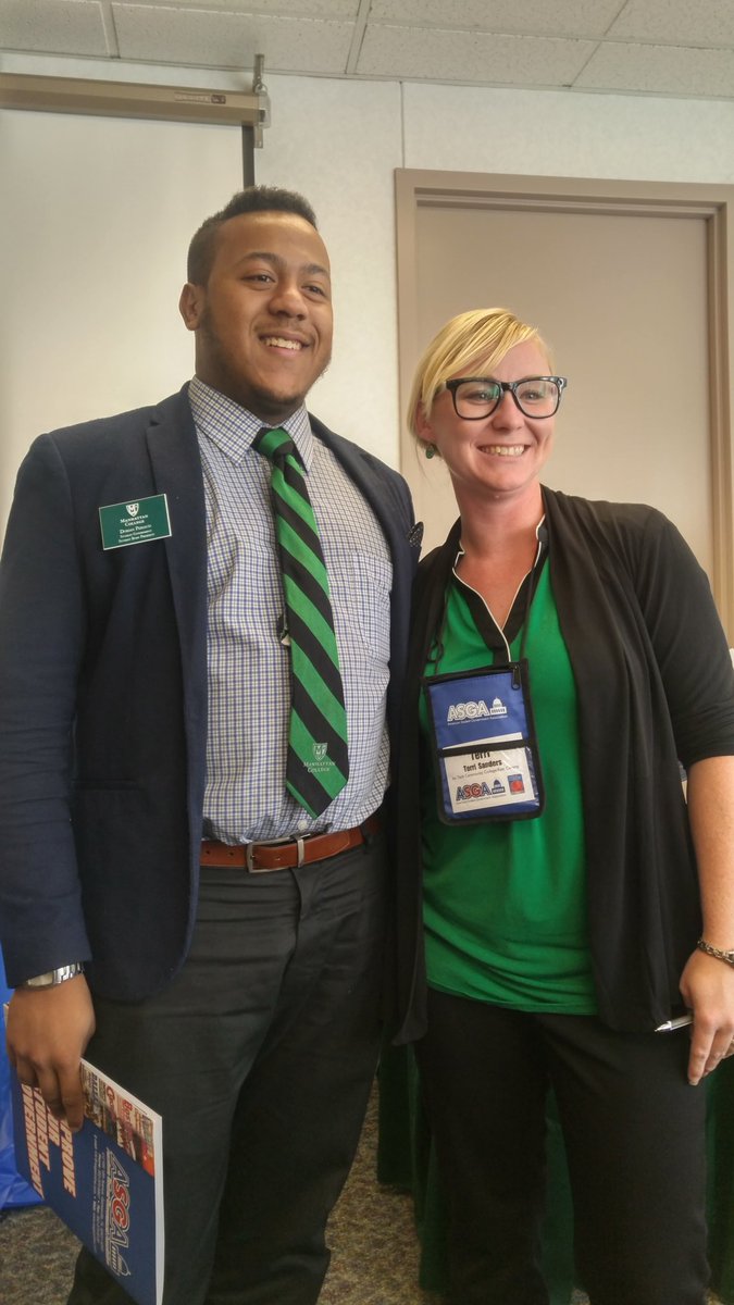 allieeekizatyo's tweet photo. School color besties! #ivytech #manhattancollege #ASGACHI16 https://t.co/FS5aPyilLX