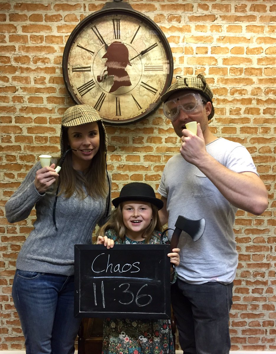 Puzzle hunting fun for the whole family 🕵🏽🔑⌛️#familyfun #familyexperiences #escapegames #escaperooms