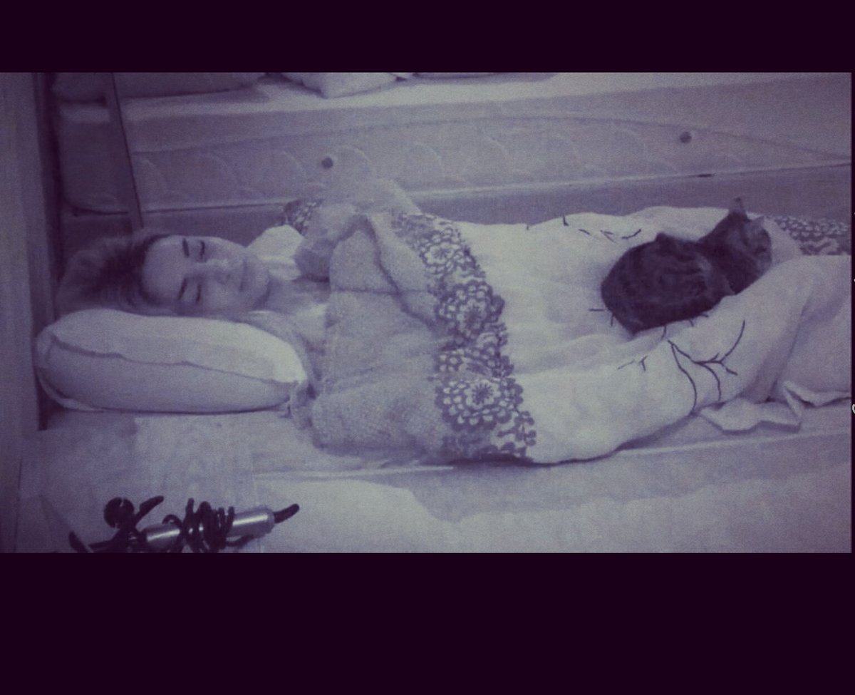 Melek gibii 💕 gibisi fazla 😉 iyi gecelerr 😘 #ütopya #survivor #kısmetseolur #içerde