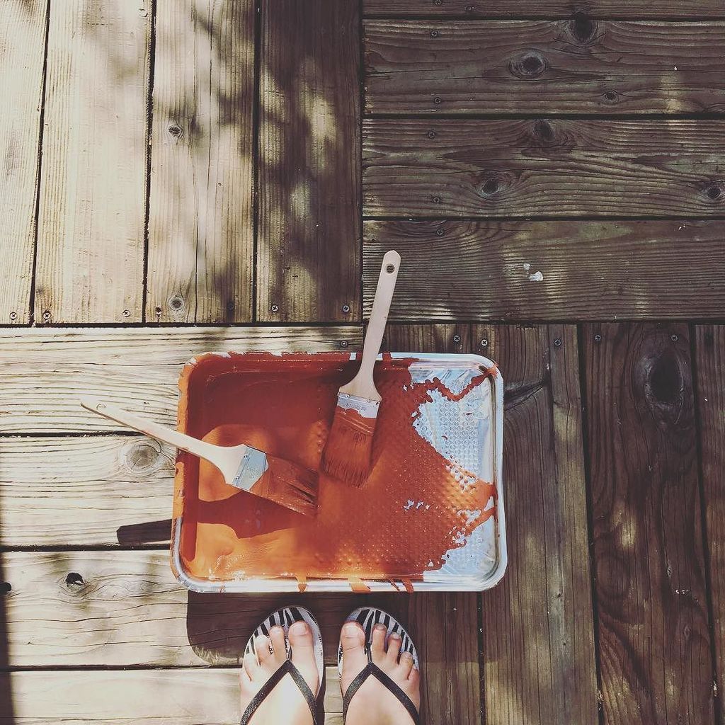 ifsnwhens's tweet image. Weekend diy project! #deck #painting #deckover  #weekend #diy