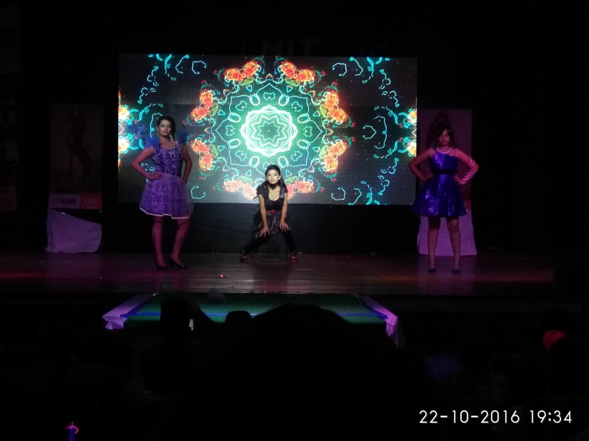 rooiam09's tweet photo. #FashionShow #Techniti'16 #NITJalandhar https://t.co/cVO8wZ2QEZ