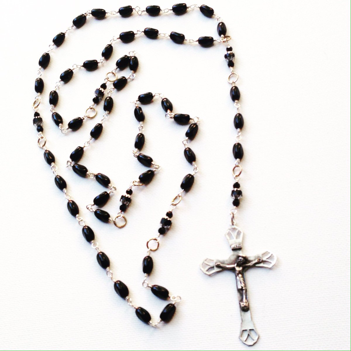 christinascards's tweet photo. Black glass beads with silver accents.
Comment or DM for this 27" beauty. $40
#handmaderosary #Atx https://t.co/IPVI9rY5vR