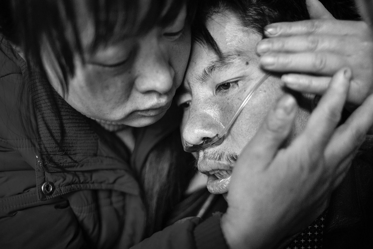 Dysturbofficial's tweet photo. #flashback to installing this photo from @chiyin_sim's project 'Dying to Breathe' abt China's #goldminers in #Toronto #Canada for #contact16 https://t.co/R1MCHpAMqY
