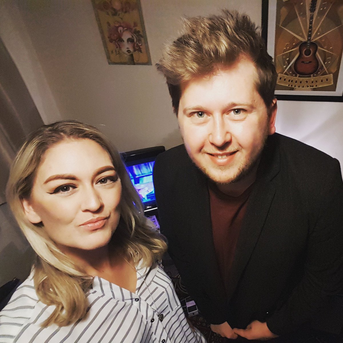 Fun times critiquing #XFactor2016 acts like pros with jaeger <a href="/amy_wyke/">Amy Wyke</a>!! #Kettering