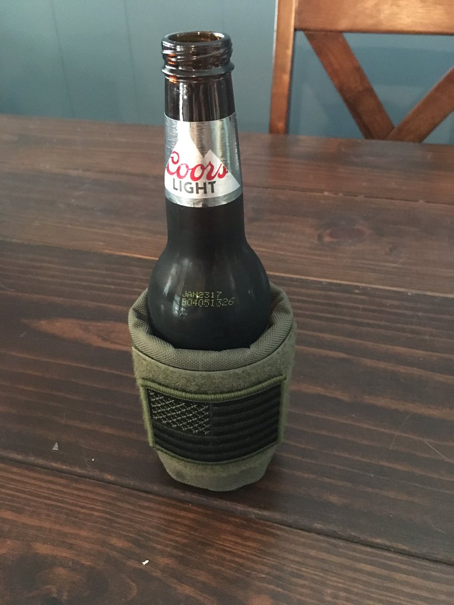 L3SSONLAST's tweet photo. No hipster beer here. Patches may change but the beer stays the same. #APIII #L3SSONLAST #noskinnyjeans #WelcometoTHESAF3ROOM #AREYOUSAF3? https://t.co/Tuwtq5Myzs