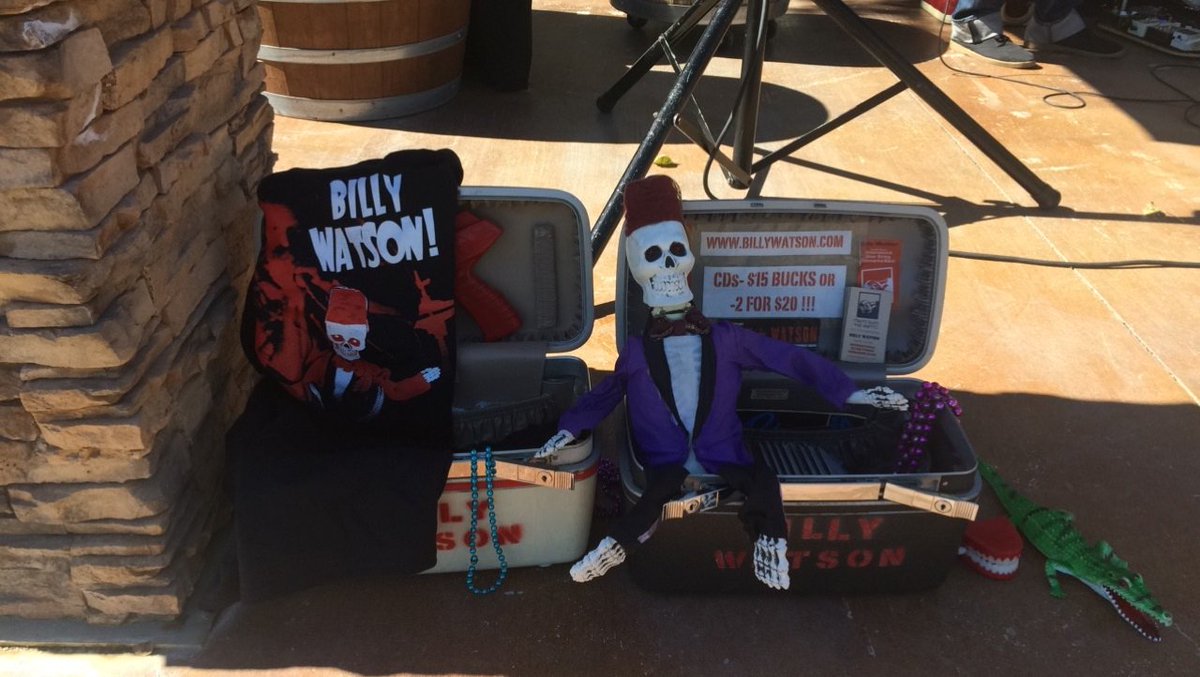 BelVinoWinery's tweet photo. Billy Watson is putting on an amazing show, here until 4. Perfect day to do some wine tasting in Temecula Valley. #billywatson #belvino https://t.co/rx5TV0VSWG
