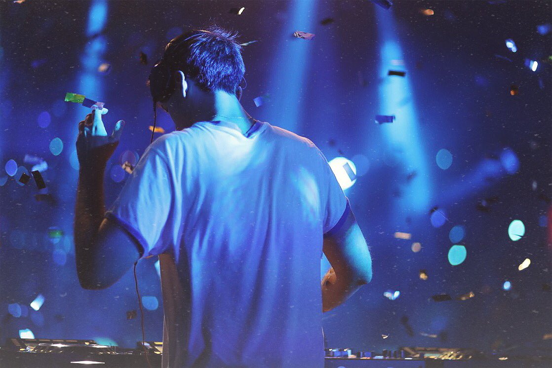 This is how you start a party.. <a href="/RLGRIME/">RL GRIME</a> @XSlasvegas 💥