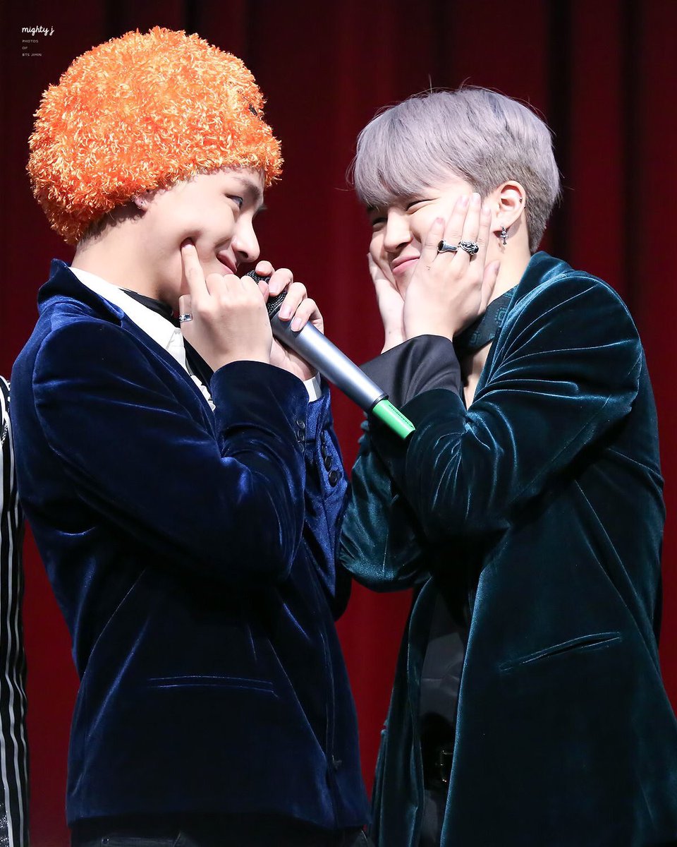 161014
#지민 #박지민 
#뷔 #김태형 
#방탄소년단