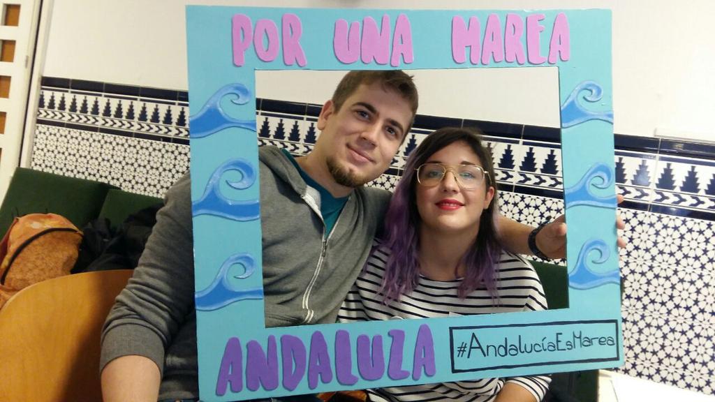 migueldltr's tweet photo. Con la candidata por Sevilla  @Laura_Rodr_ de la candidatura @PorUnaMareaAnd  juntos hacemos la Marea #AndaluciaEsMarea https://t.co/xuKANzfKtl