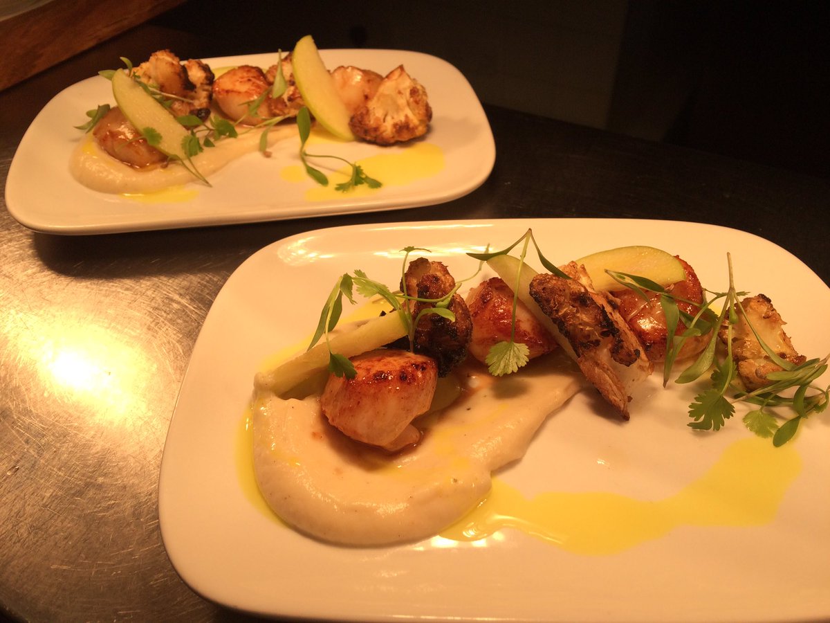 Dan Russell tweet media