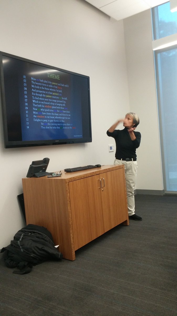 SHXGallaudet's tweet photo. #ASLSHX master class taught by Monique Holt!  #FirstFolio @GallaudetU https://t.co/CKRu2yMngT