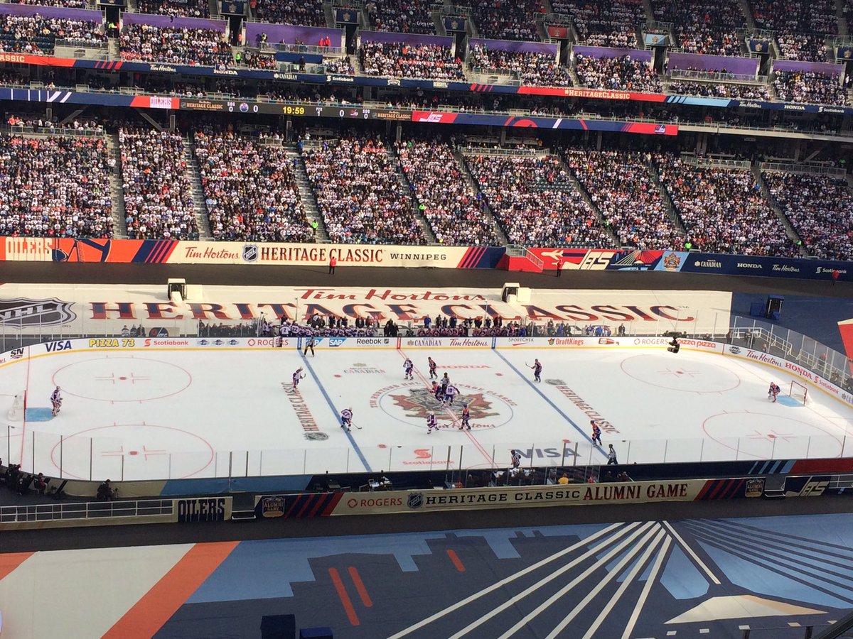 DadJustin36's tweet photo. #OldJets beating #OldOilers 4-1 after 1. https://t.co/VkqOu7VHif