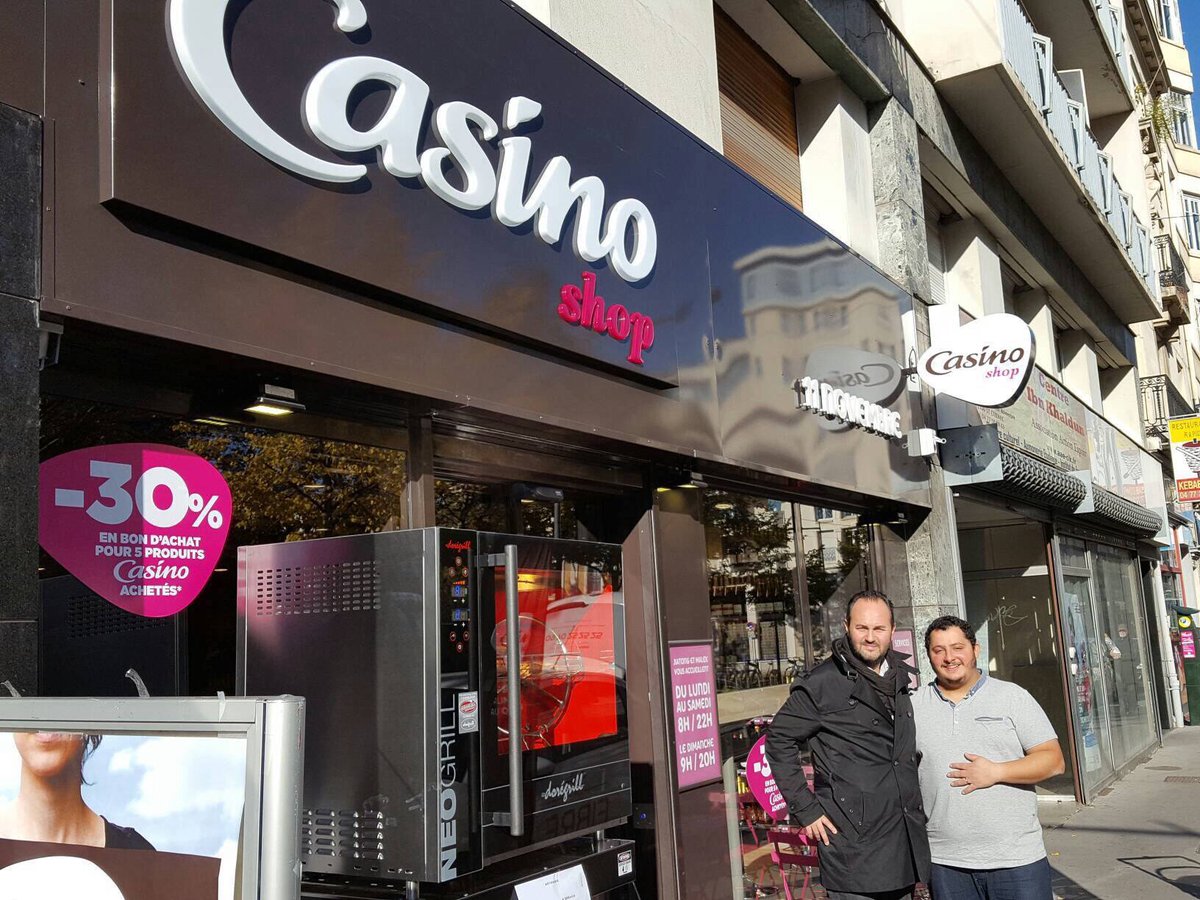 LionelSaugues's tweet photo. #welcome au nouveau #casinoshop situé face à l'Université @saint_etienne_ et hâte de découvrir le 1er corner @StarbucksFrance dans la Loire https://t.co/88XPmrMkQb