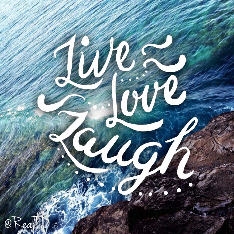 _RealTD_'s tweet photo. Have a fabulous weekend friends! #LIVEyourLife #LoveOthers #Laugh https://t.co/mPpFeniZIl