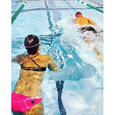 MarqueeCM's tweet photo. Dr. Su @mspt_cm #PhysicalTherapy working on proper #swimming techniques. #costamesa https://t.co/wgwb3rlEfq