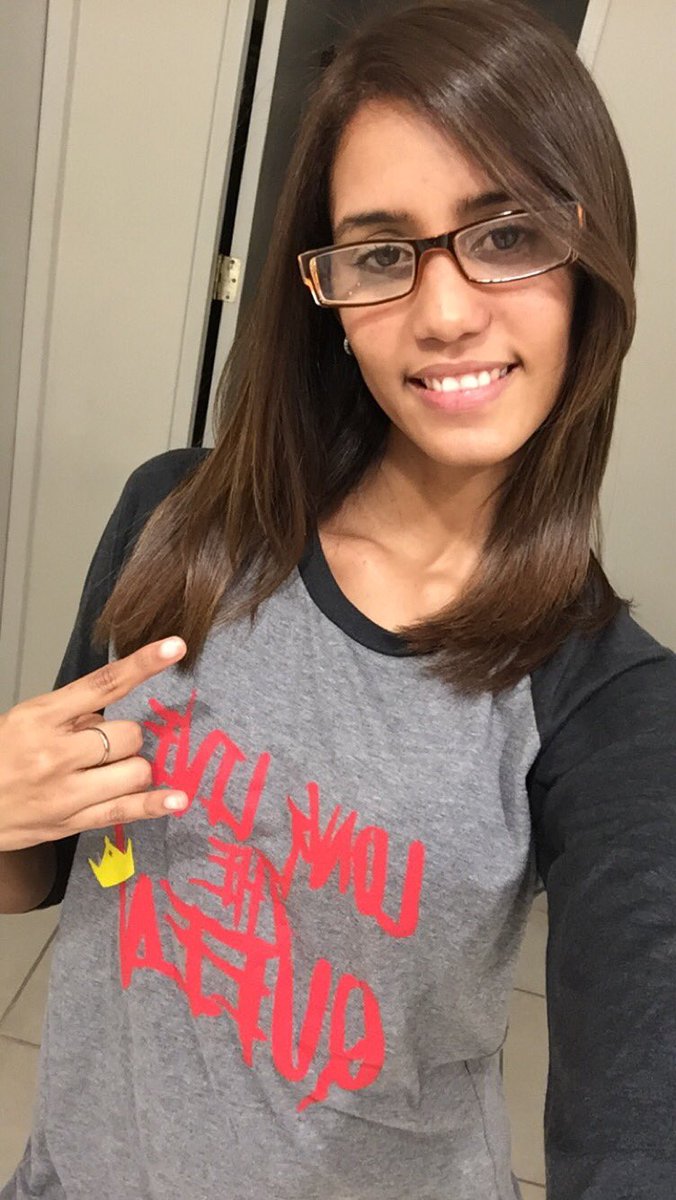 Stefany06's tweet photo. @LanaParrilla Yeaah!!! My shirt arrived π€π½πΈπ»β€οΈ #LongLivetheQueen #EvilRegals #CreationStand https://t.co/gWy7RgZZ17