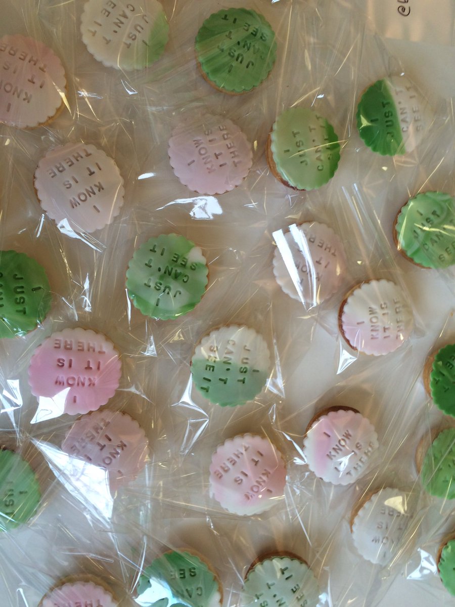 Fantastic day telling important stories about rare dementias @bloomsburyfest via <a href="/BakeTell_Tarts/">BakeTell Tarts</a> with <a href="/RachWoodbridge/">Rachel Woodbridge</a> 👍🏼👍🏼👍🏼 #dementia