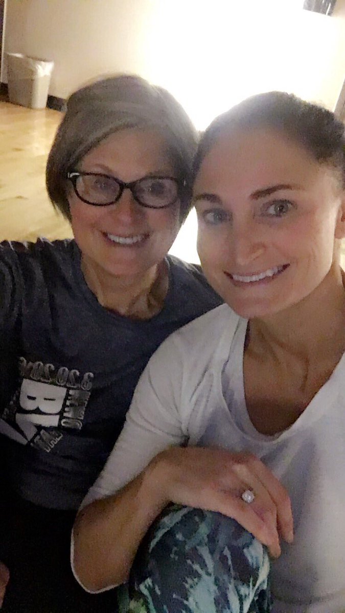JessicaLeeND's tweet image. Just some #yoga w/ my momma and hoops w/ my #baller @DonaTho17570946 @FamilyWellFGO #redchakra #twotrips #beautifulday
