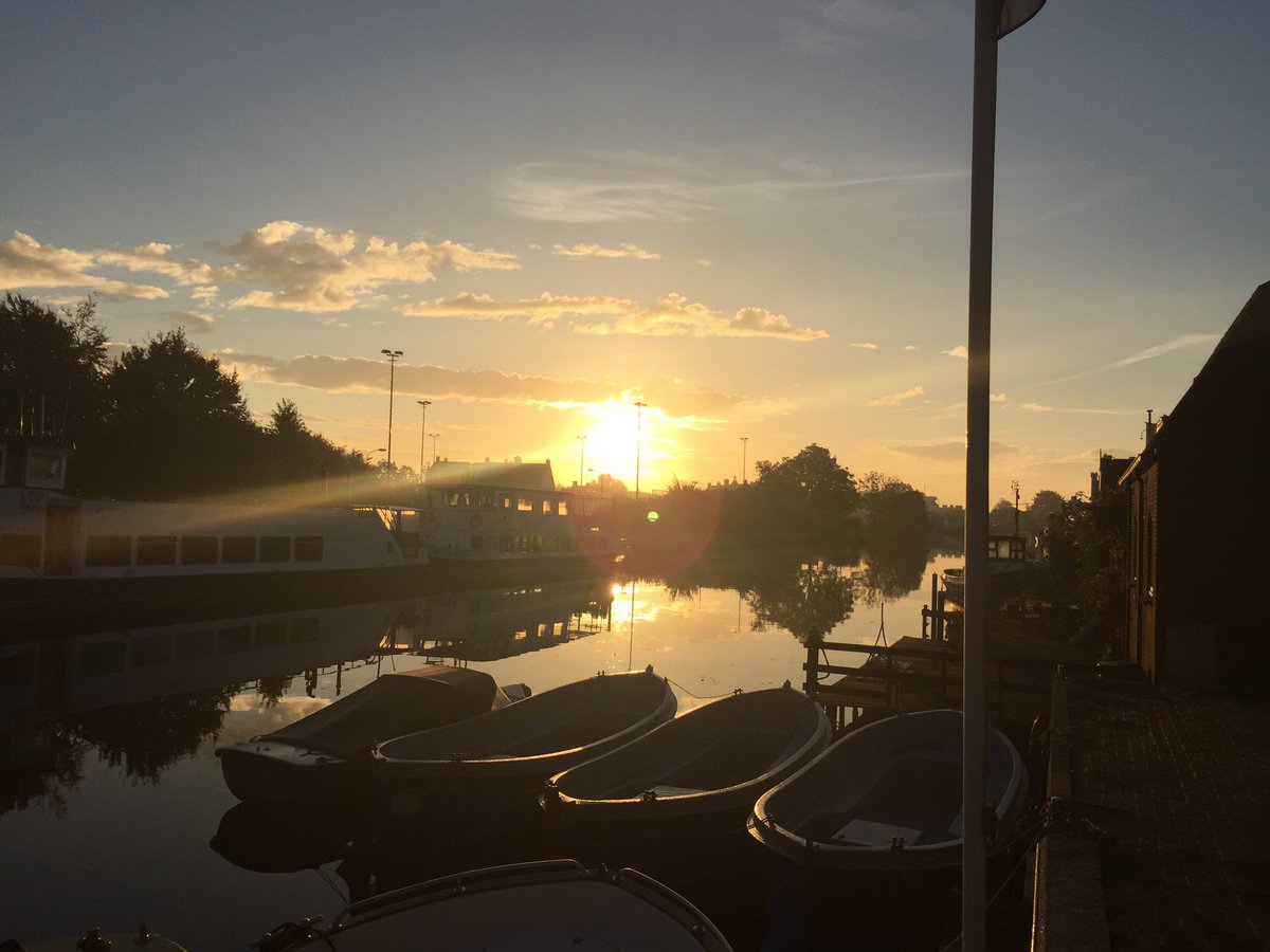 BOEI26's tweet photo. Mooie dag om te varen!! #wintertijd https://t.co/XRGkNqKy4I