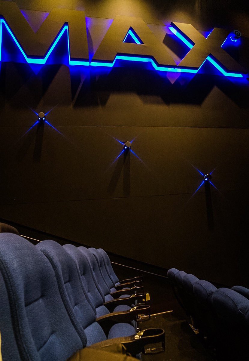 HIDEO_KOJIMA_EN's tweet photo. 2/3
shown inside the theater. Captain Kirk who questions the long journeys in deep space, lost the USS Enterprise, https://t.co/IK2RSx6fyh