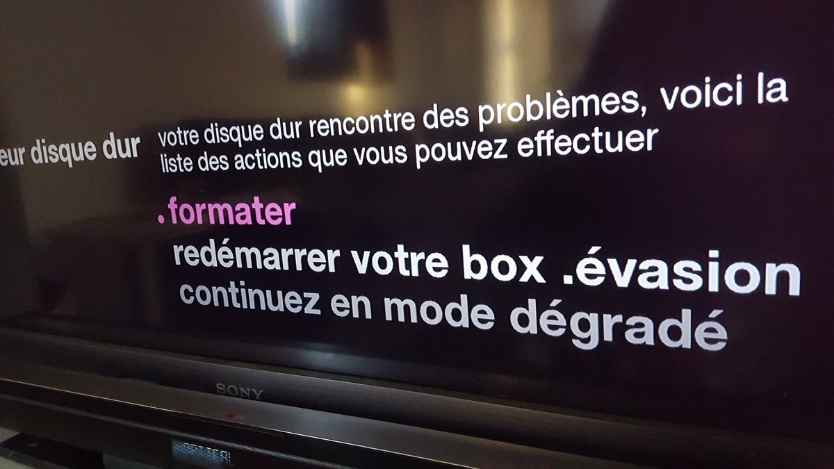 DavidCalvi's tweet image. Bjr @VOOShak @VOOetvous j'imagine que si je formate le DD de l'Evasion, je perds toutes mes séries, films,etc... y-a-t-il 1 autre solution
