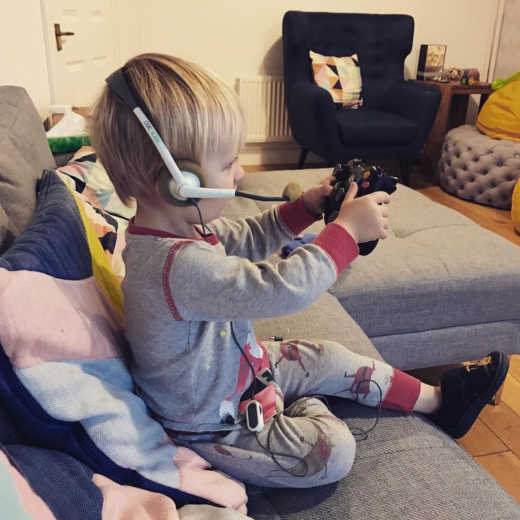 naklane's tweet photo. Not sure I've got the heart to tell him it's MOTD on the tele and not FIFA #HugoJames #Lit… https://t.co/vaJVTzeTpO https://t.co/AbLWUMHzE3