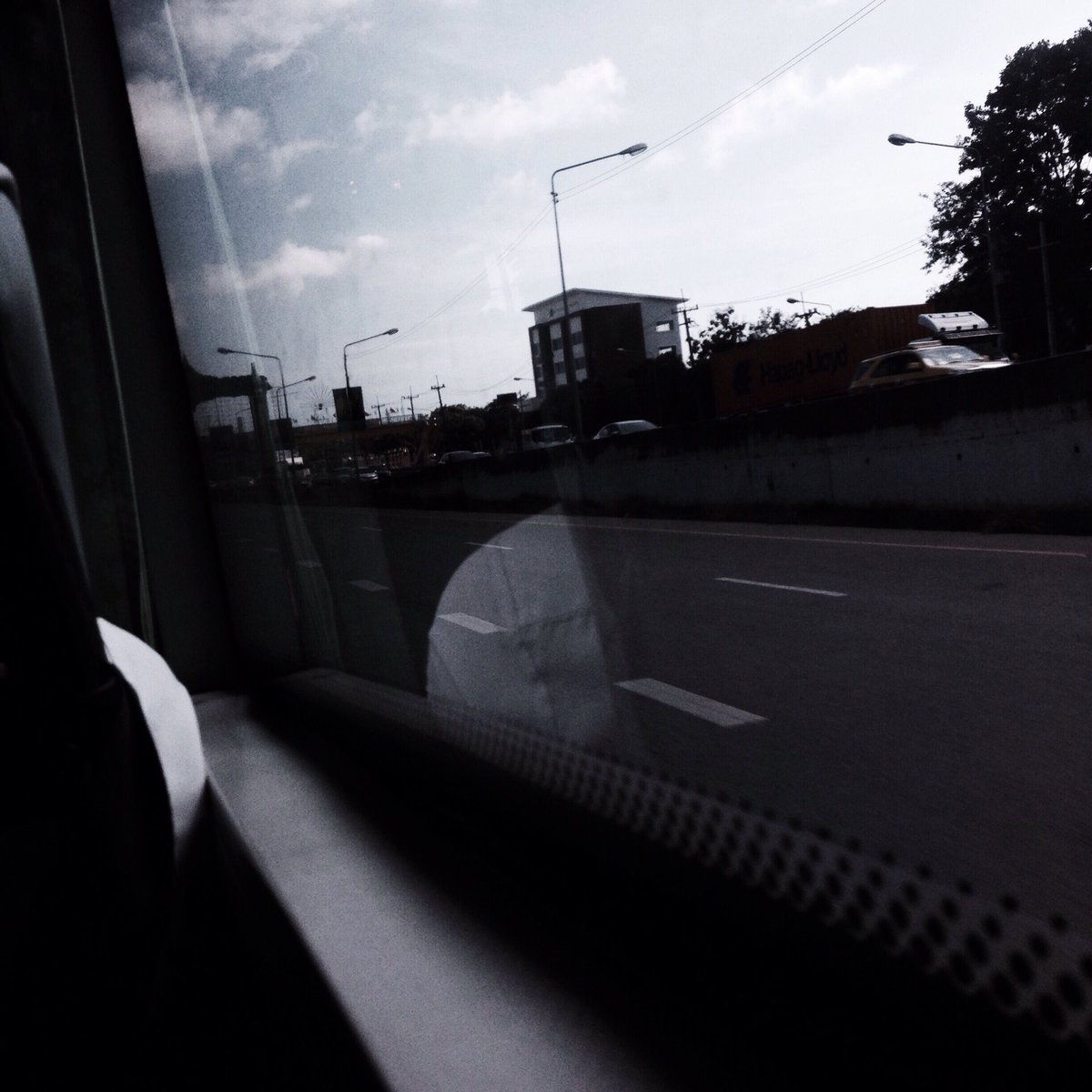 swapxz's tweet photo. ถ้าชอบตอนที่ฉันยิ้ม 
ก็ต้องชอบตอนที่ฉันเสียใจด้วยนะ
เพราะ ฉันก็ชอบทุกอย่างที่เป็นคุณ
🌾🍂💕 https://t.co/t8Cc3qpFYe