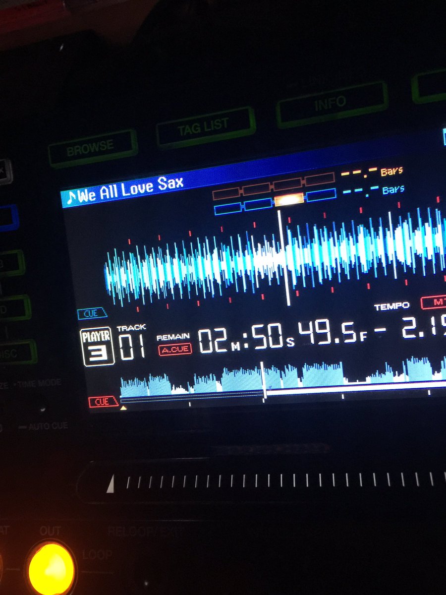 TonyVanLierop's tweet photo. Ey! The b side to sirens! @Tim_Deluxe @clubconcrete #thatsax #mixmagcd https://t.co/73PLzDbxk5
