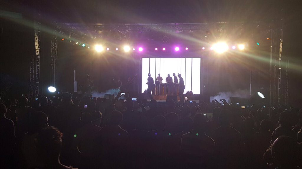 barabastoofan's tweet photo. Une tres belle soiree 🇸🇳.
Petit public mais grosse ambiance merci à vous !! #toofantour2016dakar https://t.co/5DyBwG0css