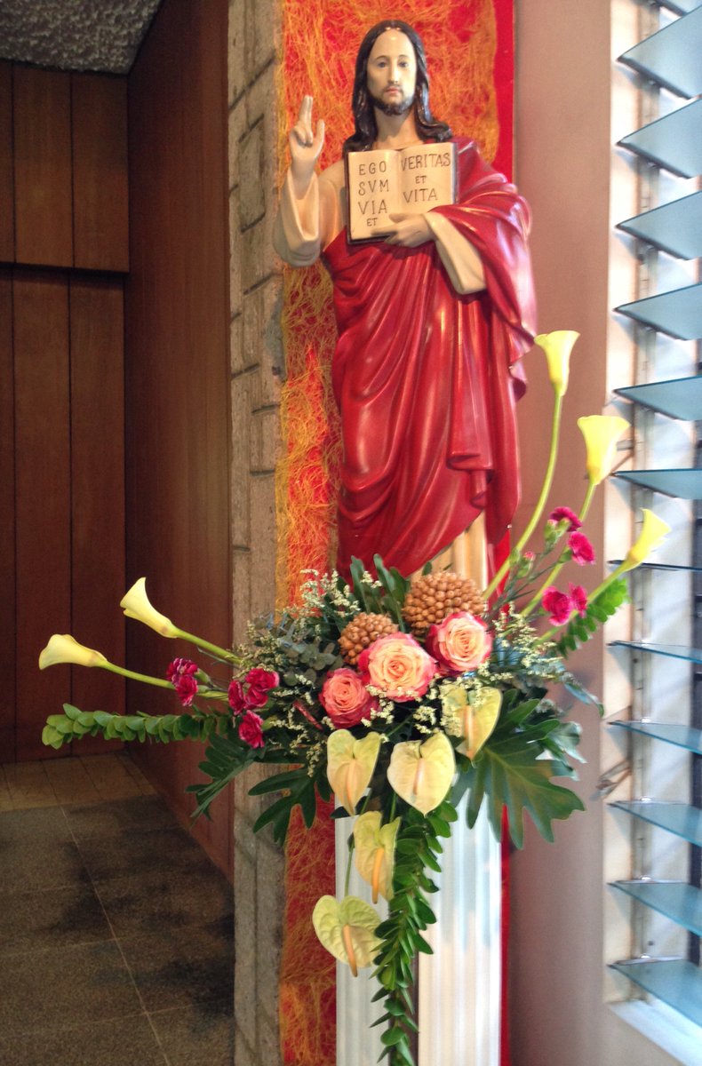 soniapddm's tweet photo. Solemnity of Jesus Divine Master
#LastSundayInOctober
Jesus Master, Way, Truth and Life,
have mercy on us. Amen.
+++
PaulineFamily https://t.co/6UcCg1FPUw