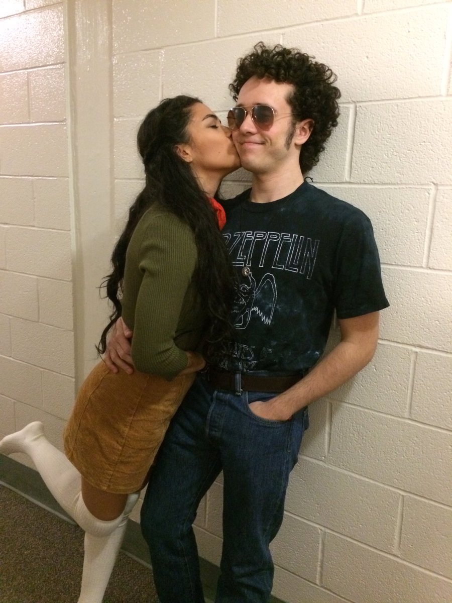 _amaz0nalexa's tweet photo. Happy Halloweekend from Jackie and Hyde ✌🏼 https://t.co/lvStlYAPwA