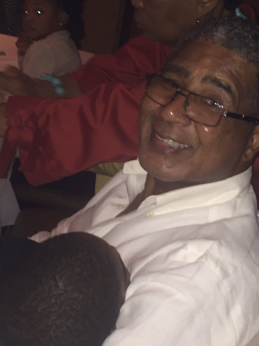 Alicehigh5's tweet photo. Celebrated my father in laws 65th birthday at Ruth Chris and the service was horrible! I can only apologize to my father in law https://t.co/vxnpTBdIc8