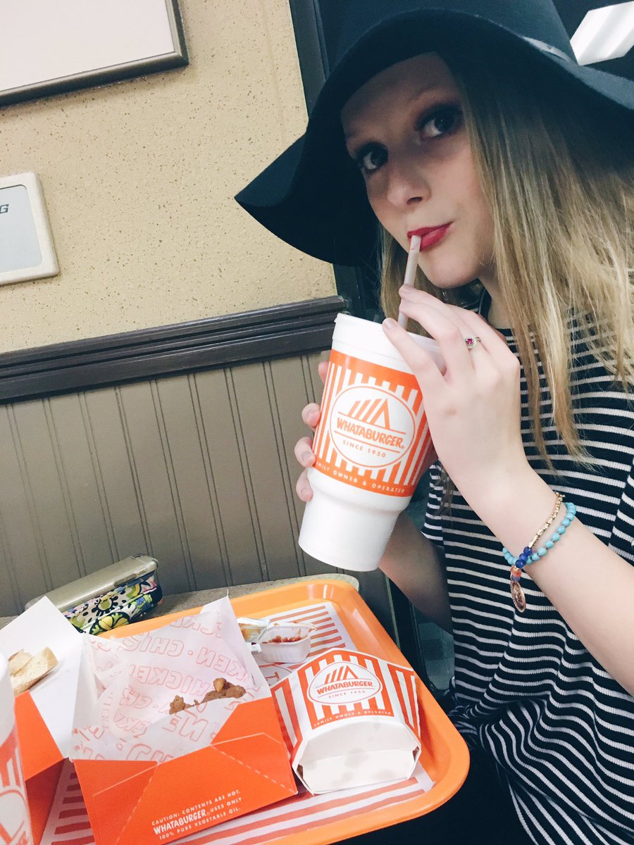 ClarkLynden's tweet photo. Even T Swift loves @Whataburger #alldayyy https://t.co/4j3dqhVAeR