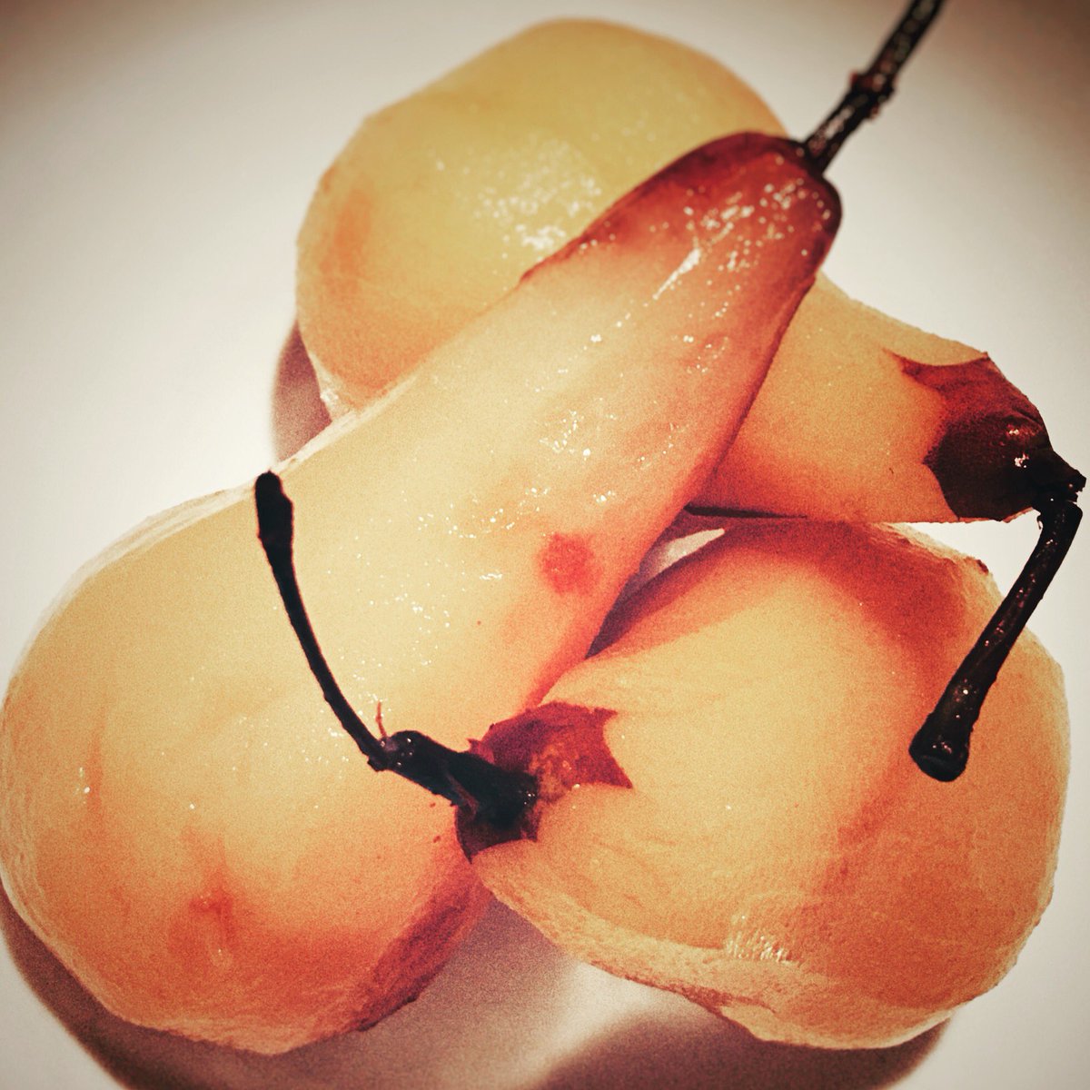 FitzGibbonSarah's tweet photo. Simply sweet poached #boscpear #cookityourself #foodphotography https://t.co/NOrENlT2fk