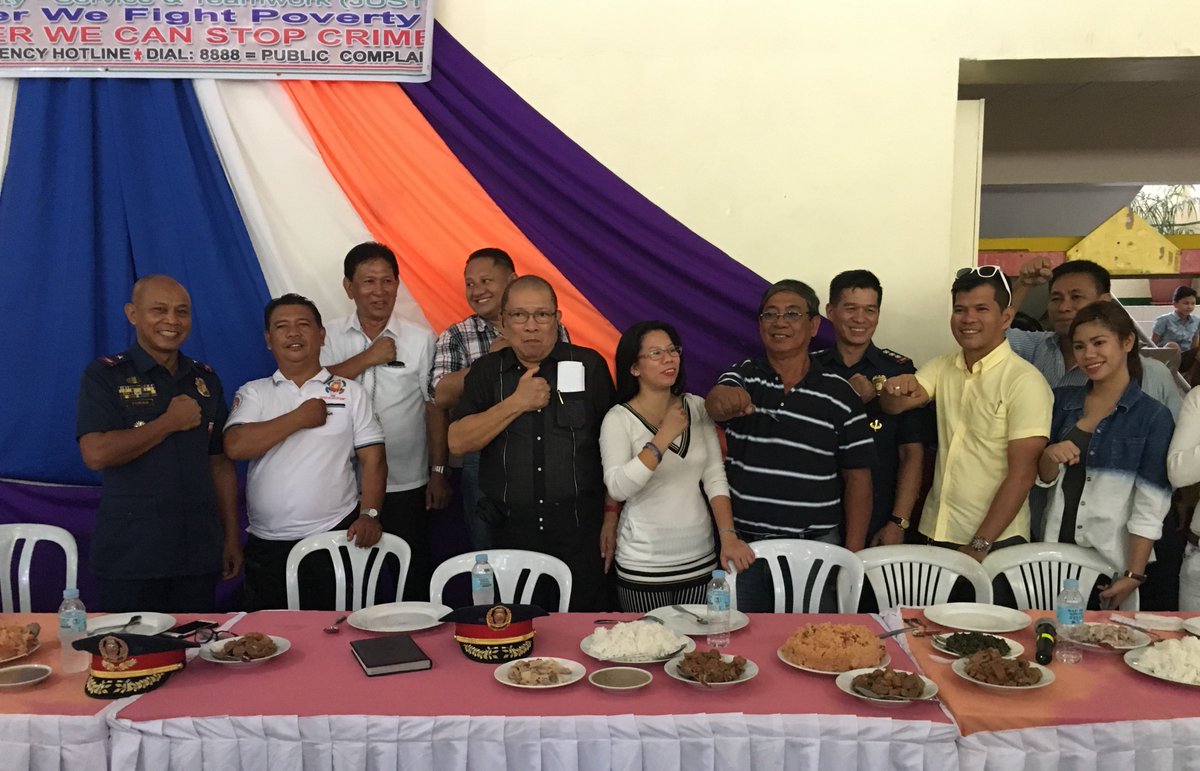cavite police provincial office pio on twitter pcsupt valfrie g tabian ard with pssupt arthur v bisnar apd cavite ppo represents chief pnp in police hotline movement inc rpiopro4a https t co fuwdb6397y twitter