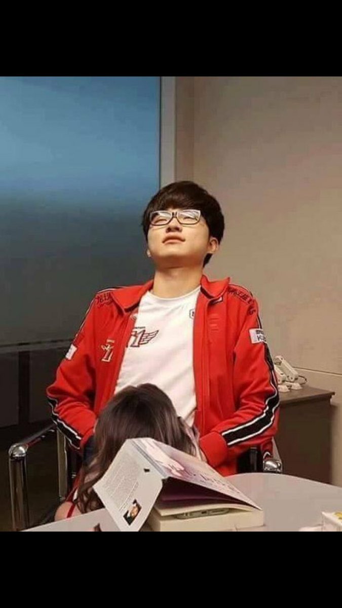 Faker in the after party #Worlds